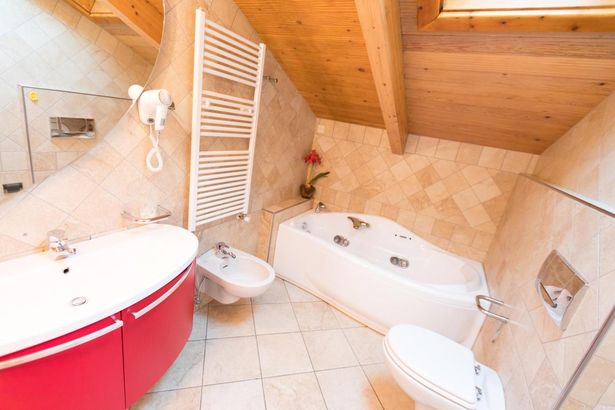 Hotel Champagne Livigno Exterior foto