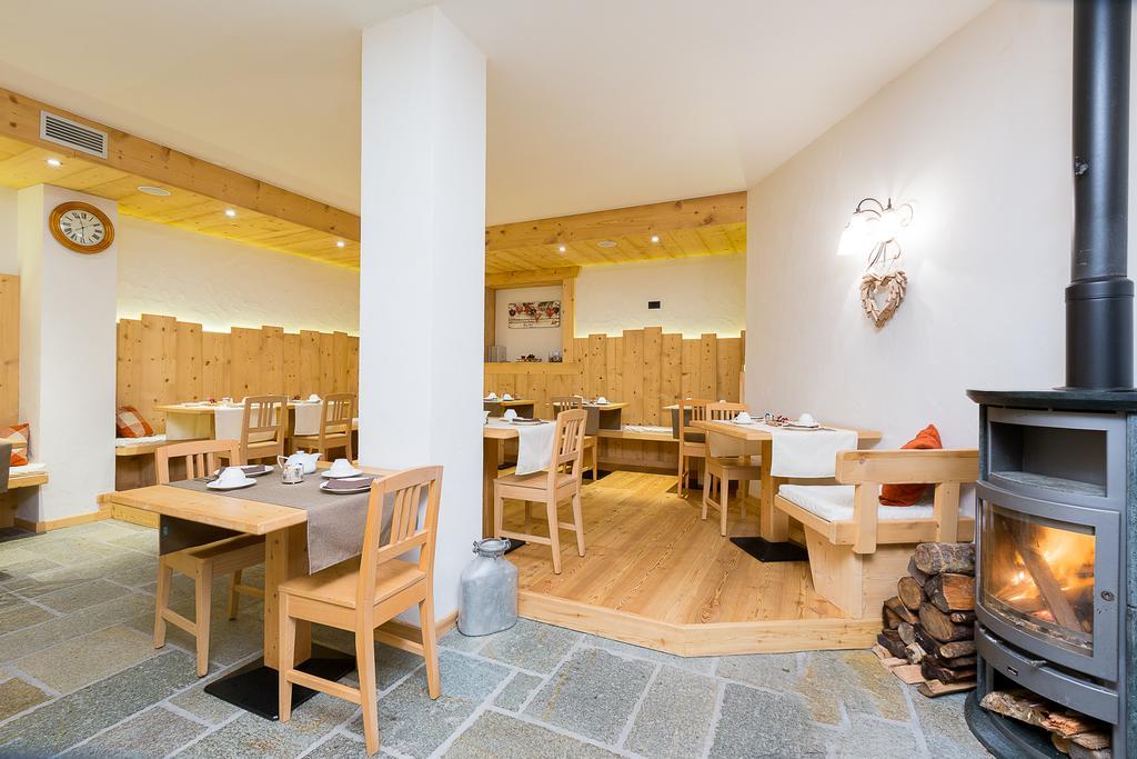 Hotel Champagne Livigno Exterior foto
