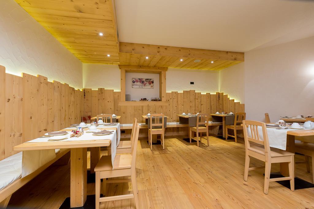 Hotel Champagne Livigno Exterior foto